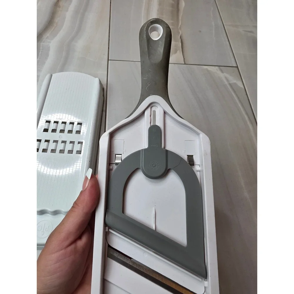 Pampered Chef Adjustable Slicer White Gray‎ Stainless Steel Blade 1169 Guard A2